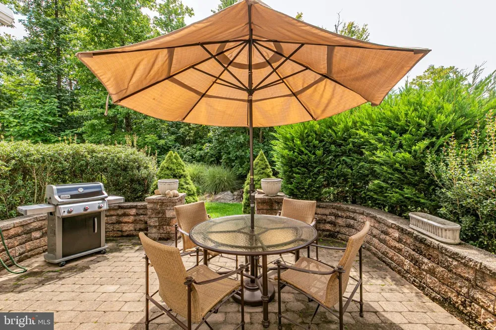 11 BELLINGHAM DRIVE Kendall Park, NJ 08824