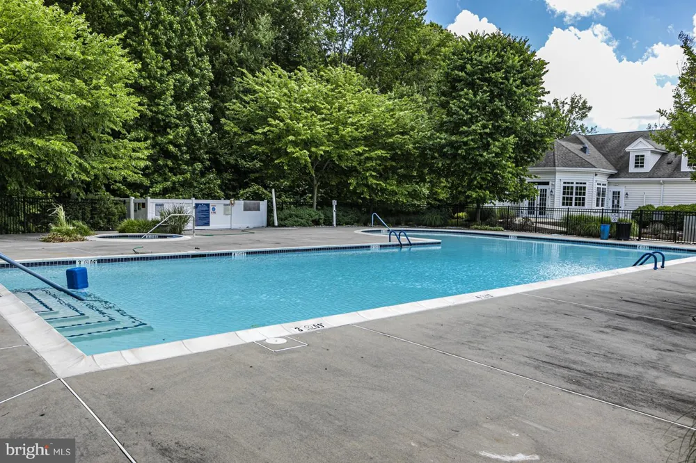 11 BELLINGHAM DRIVE Kendall Park, NJ 08824