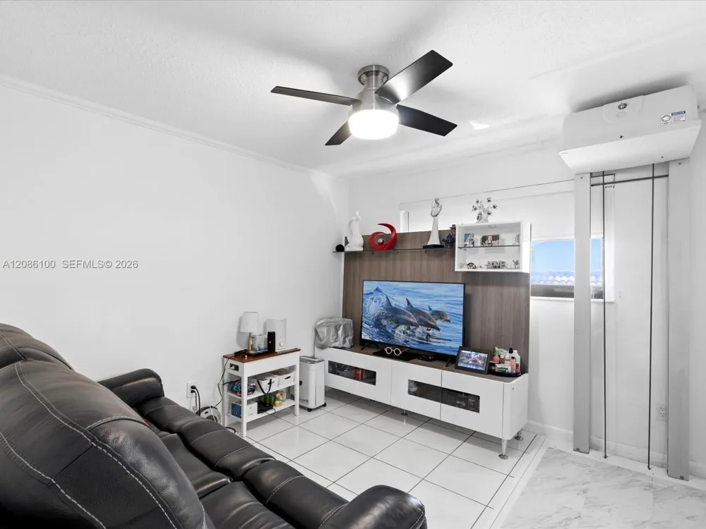 9152 SW 6th St Miami, FL 33174
