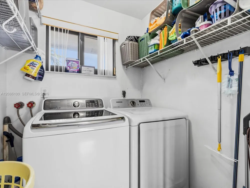 9152 SW 6th St Miami, FL 33174