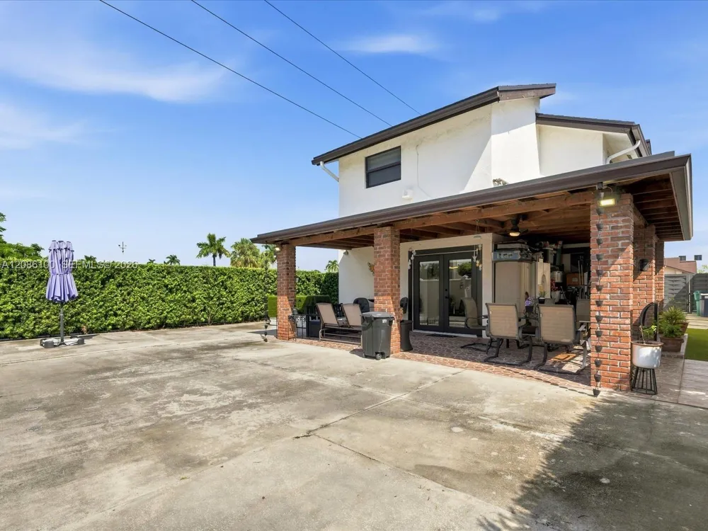 9152 SW 6th St Miami, FL 33174