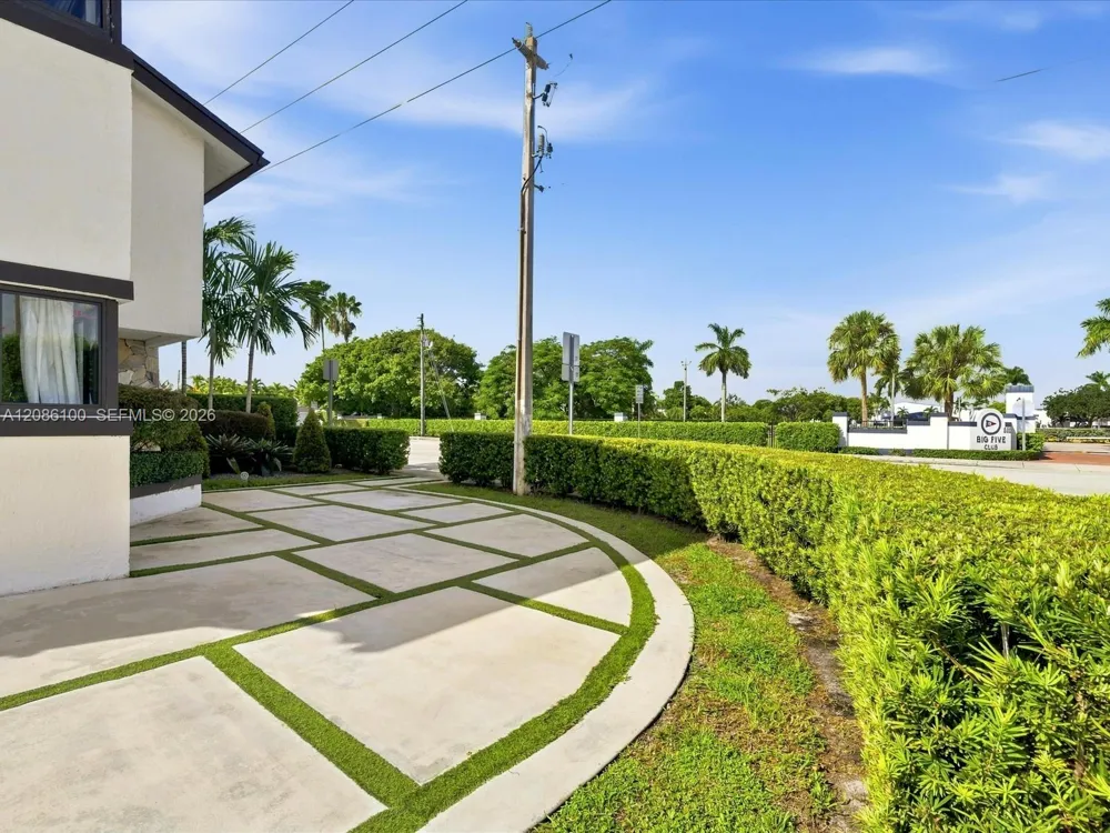 9152 SW 6th St Miami, FL 33174