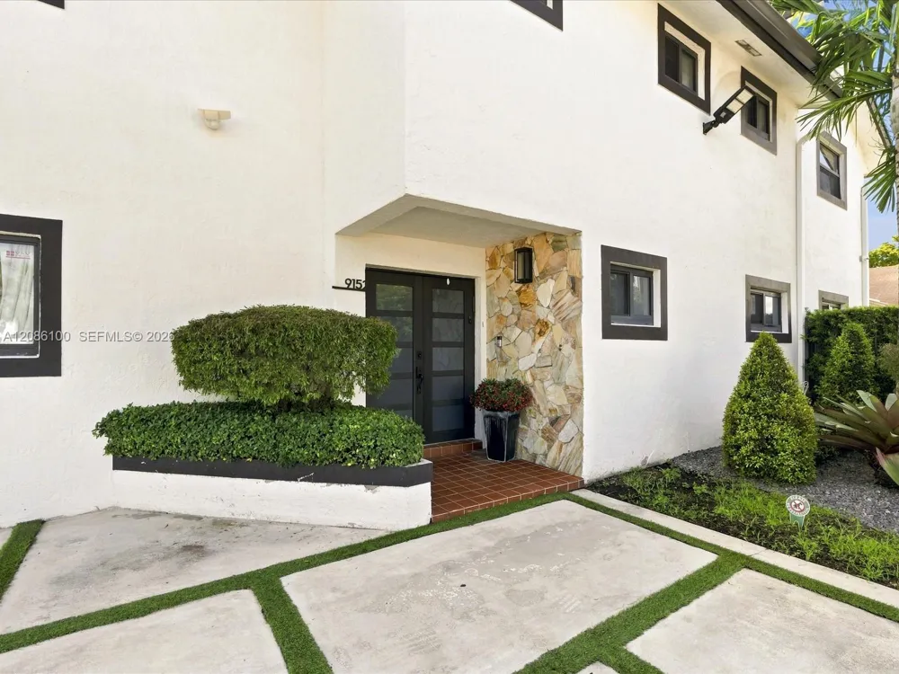 9152 SW 6th St Miami, FL 33174