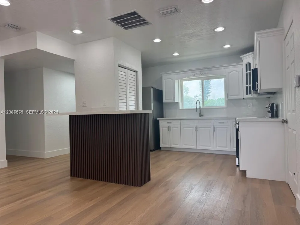 3241 NW 4th St Lauderhill, FL 33311