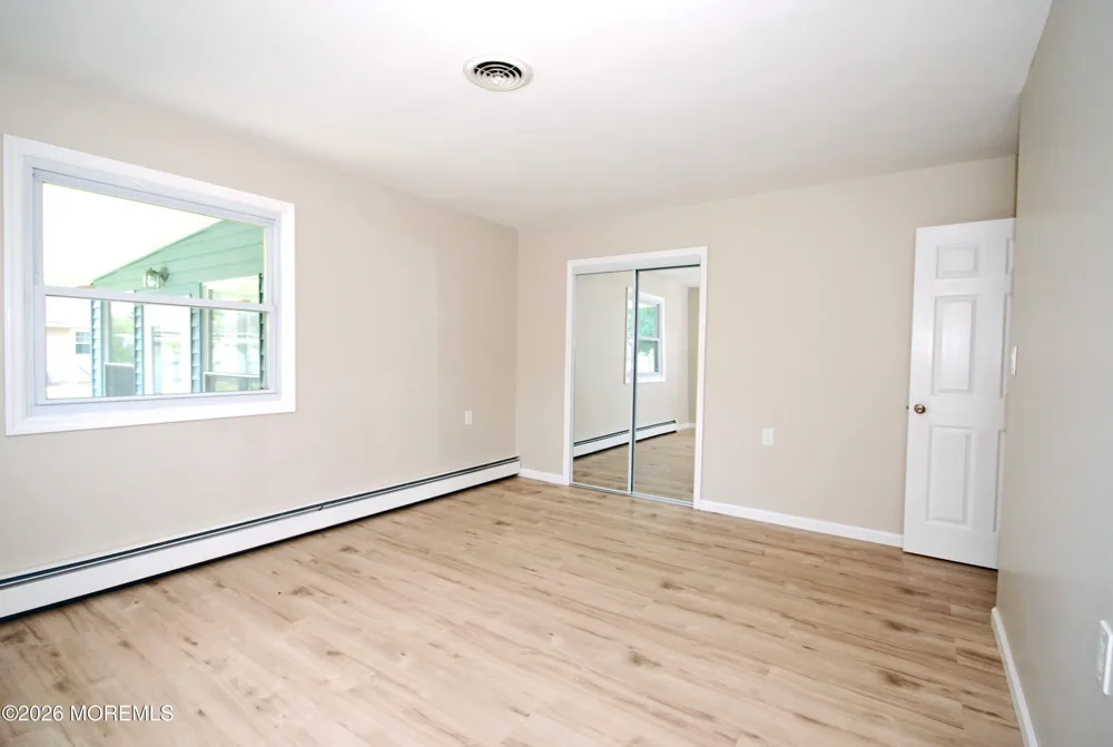 22 Vera Cruz Court Toms River, NJ 08757