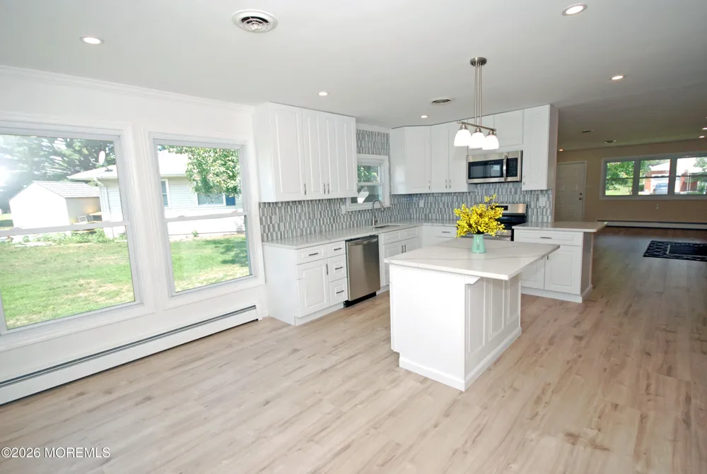 22 Vera Cruz Court Toms River, NJ 08757