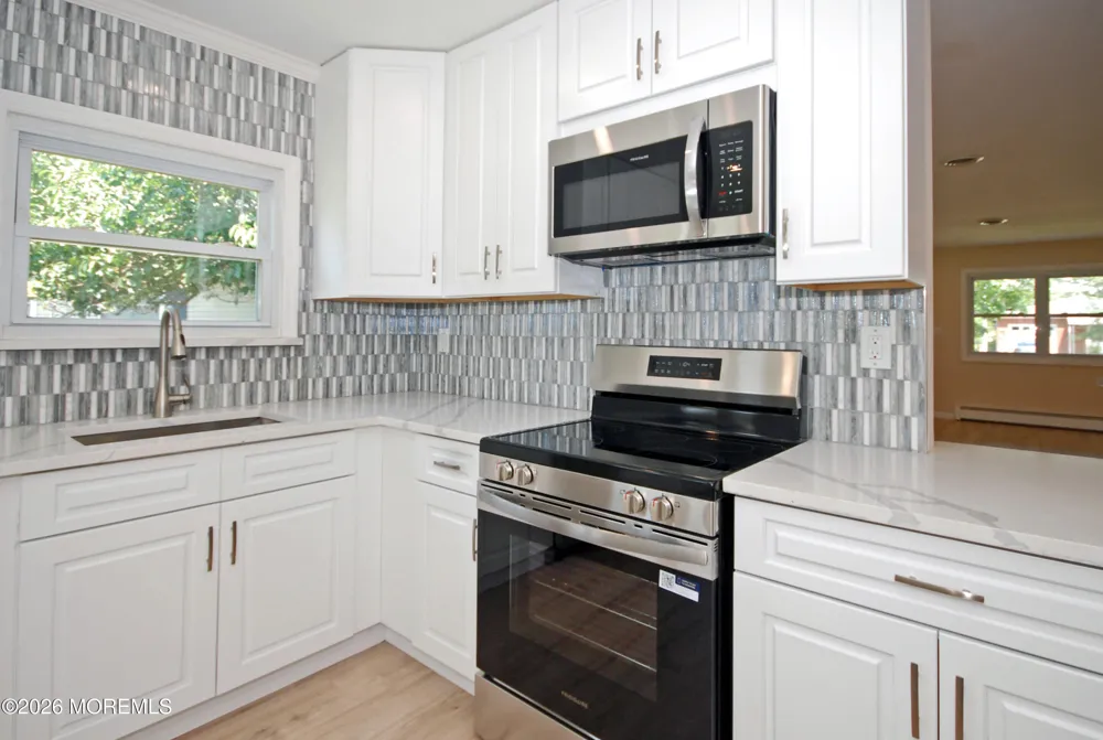 22 Vera Cruz Court Toms River, NJ 08757