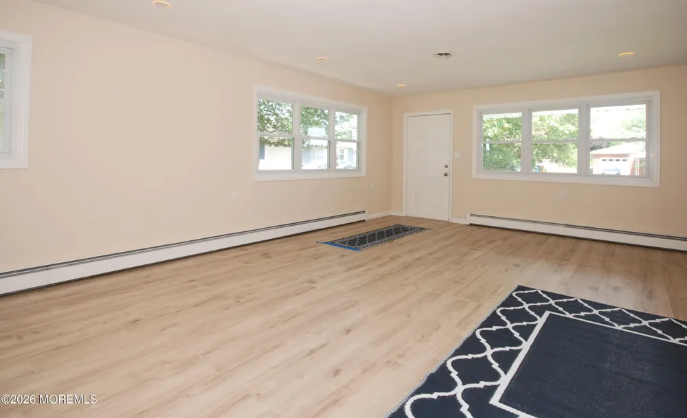 22 Vera Cruz Court Toms River, NJ 08757