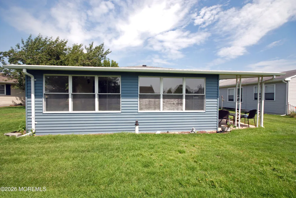 22 Vera Cruz Court Toms River, NJ 08757