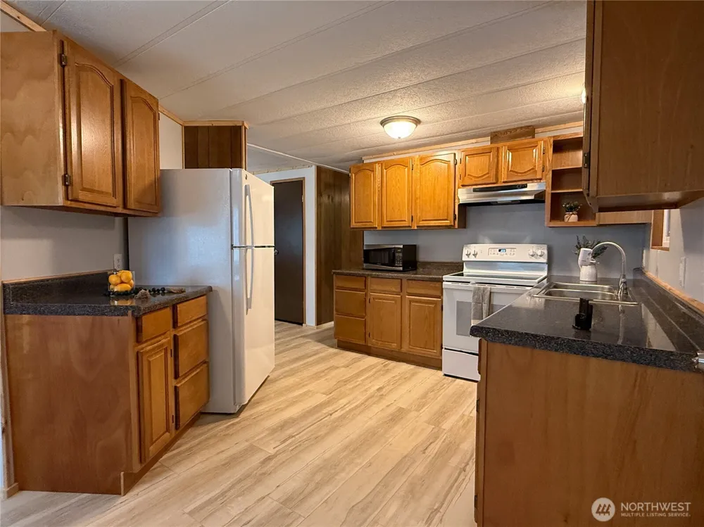 1658 State Route 508 Onalaska, WA 98570