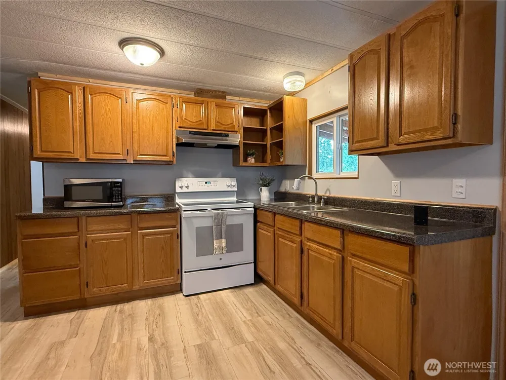 1658 State Route 508 Onalaska, WA 98570