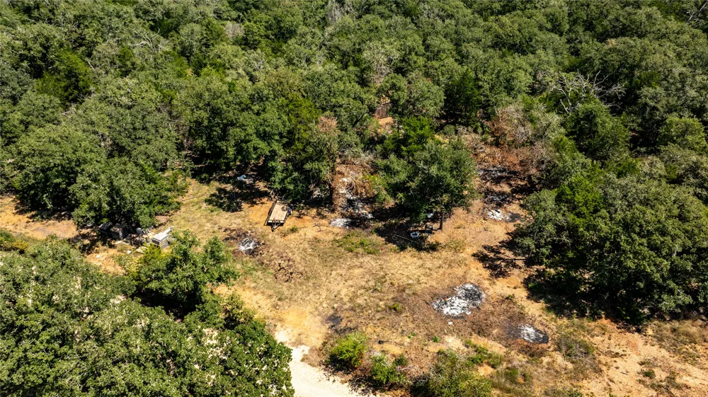 3 Edgewood Trail Road Paige, TX 78659