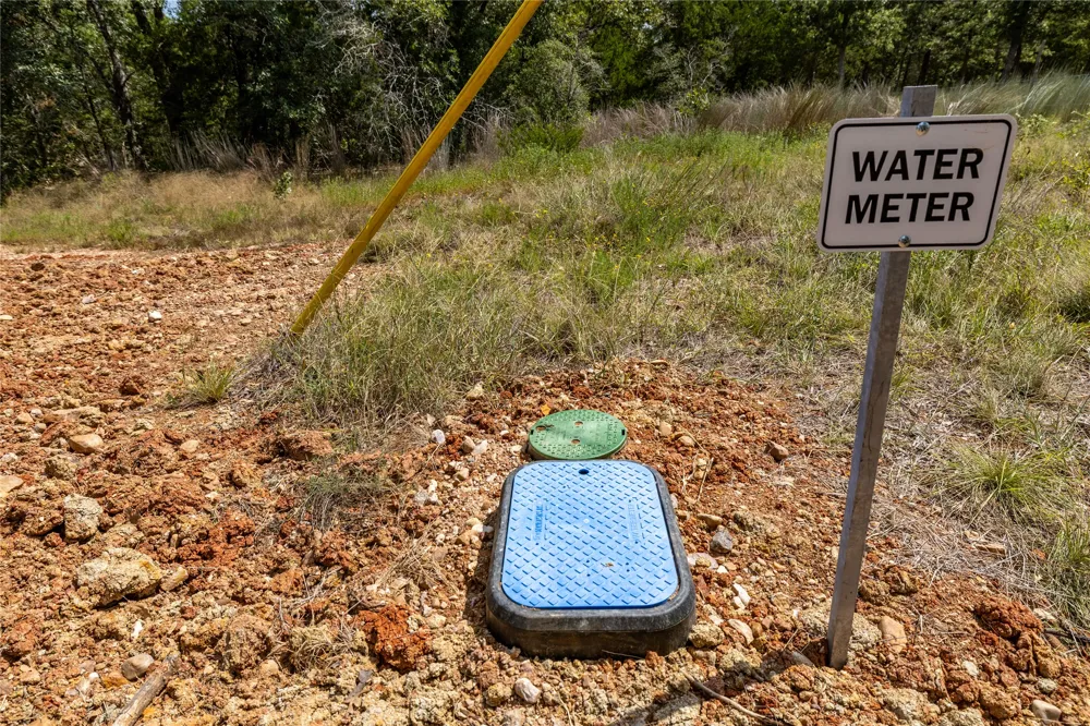 3 Edgewood Trail Road Paige, TX 78659