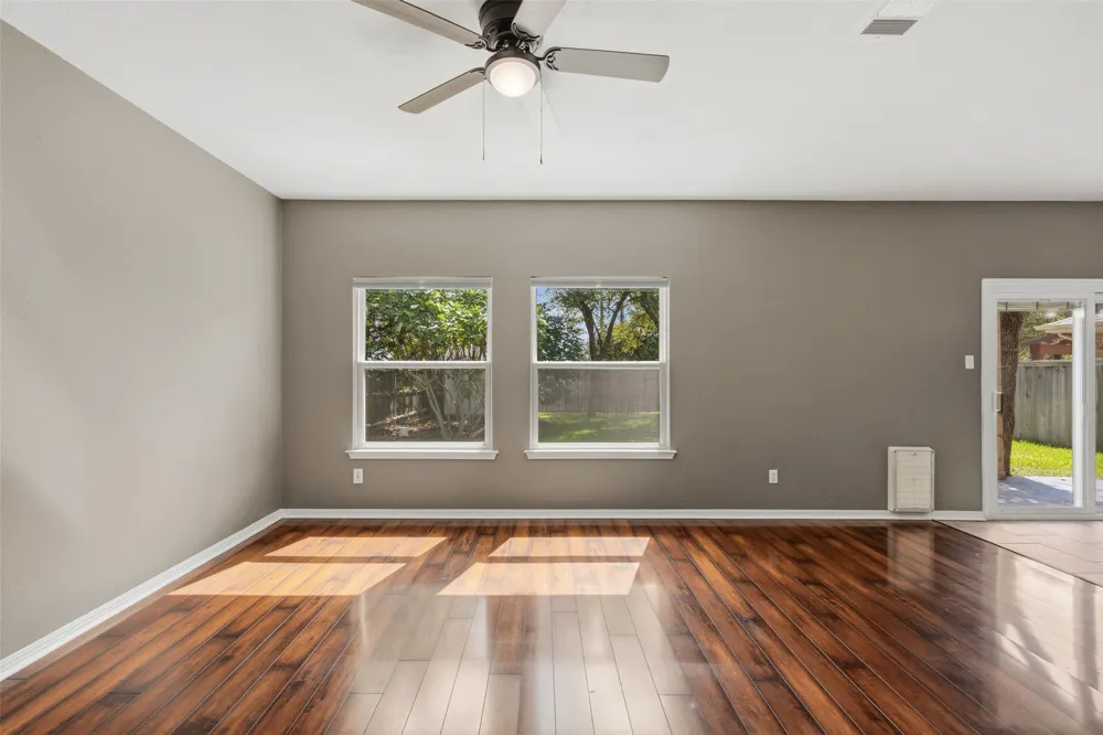 1928 Barnett Drive Cedar Park, TX 78613