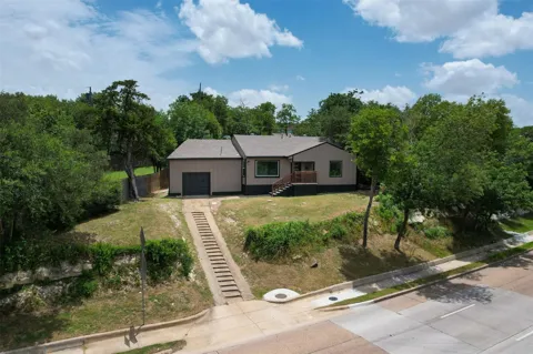 3134 W Jefferson Boulevard