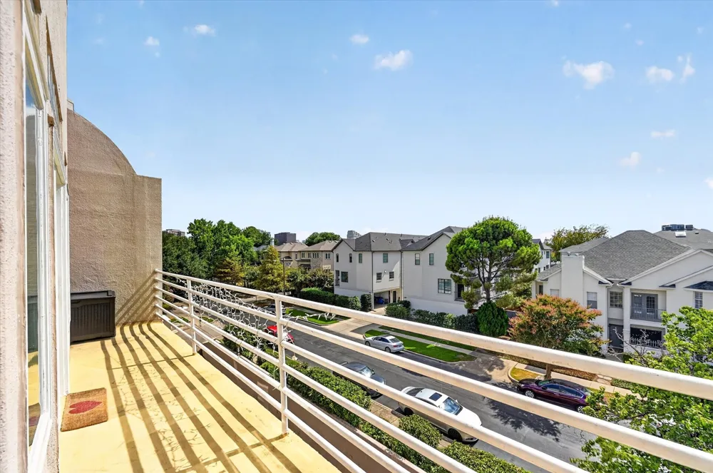 4040 Avondale Avenue #309 Dallas, TX 75219