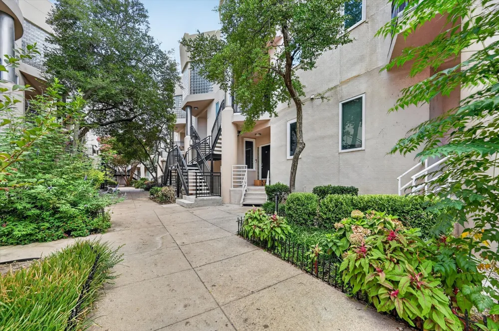 4040 Avondale Avenue #309 Dallas, TX 75219