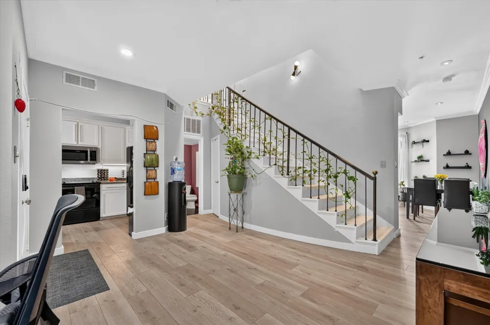 4040 Avondale Avenue #309 Dallas, TX 75219