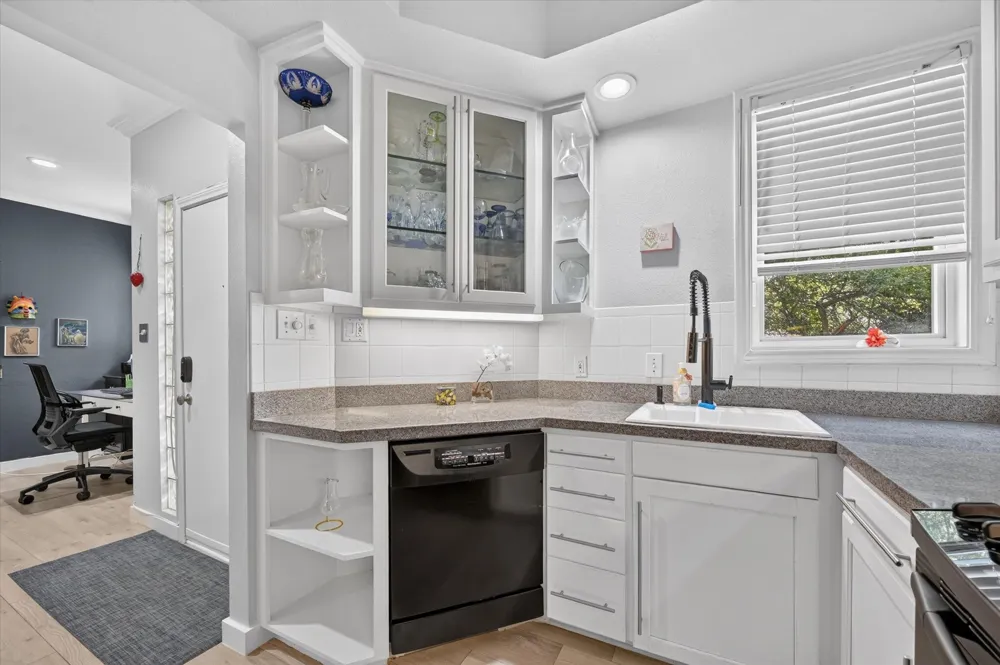 4040 Avondale Avenue #309 Dallas, TX 75219