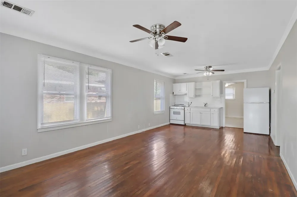522 Aron Street Baytown, TX 77520