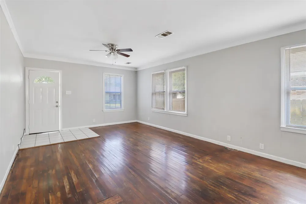522 Aron Street Baytown, TX 77520
