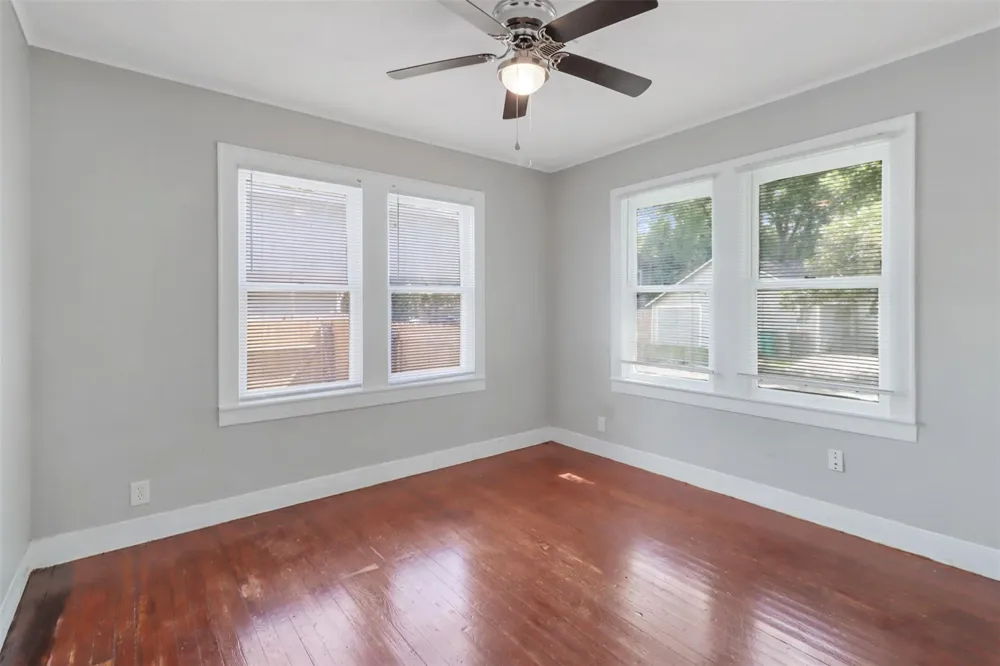 522 Aron Street Baytown, TX 77520