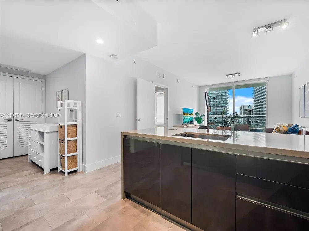 1080 Brickell Ave #1403 Miami, FL 33131