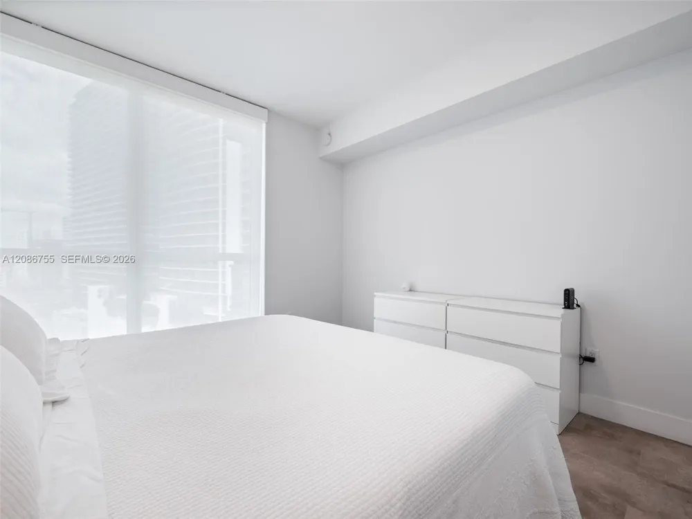 1080 Brickell Ave #1403 Miami, FL 33131