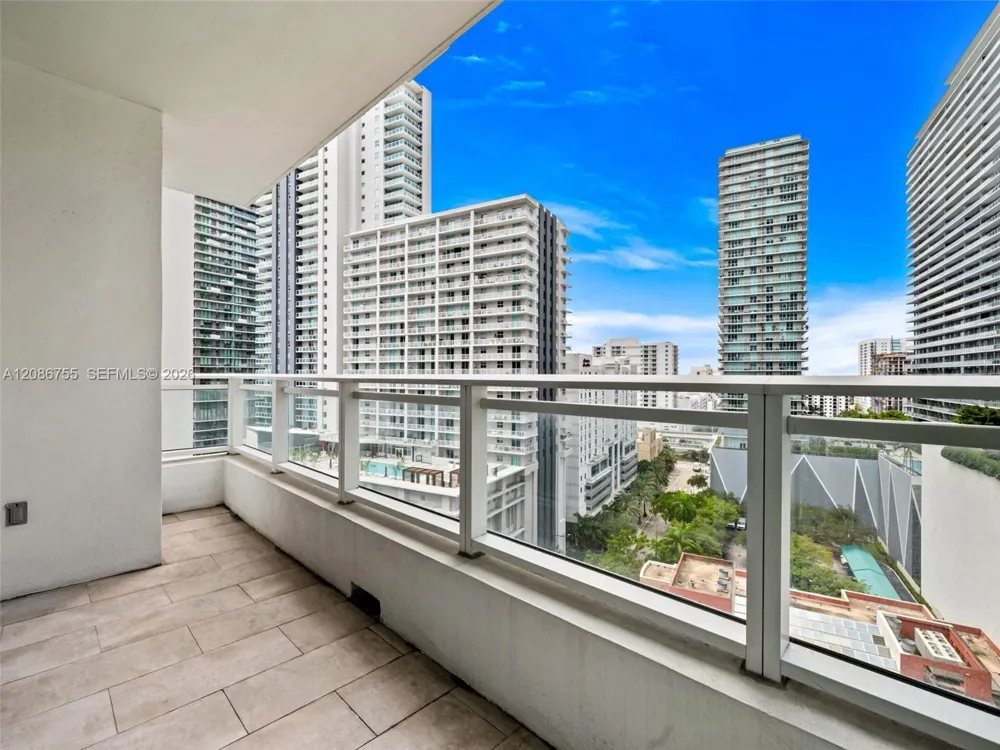 1080 Brickell Ave #1403 Miami, FL 33131