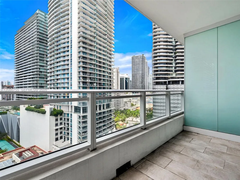 1080 Brickell Ave #1403 Miami, FL 33131