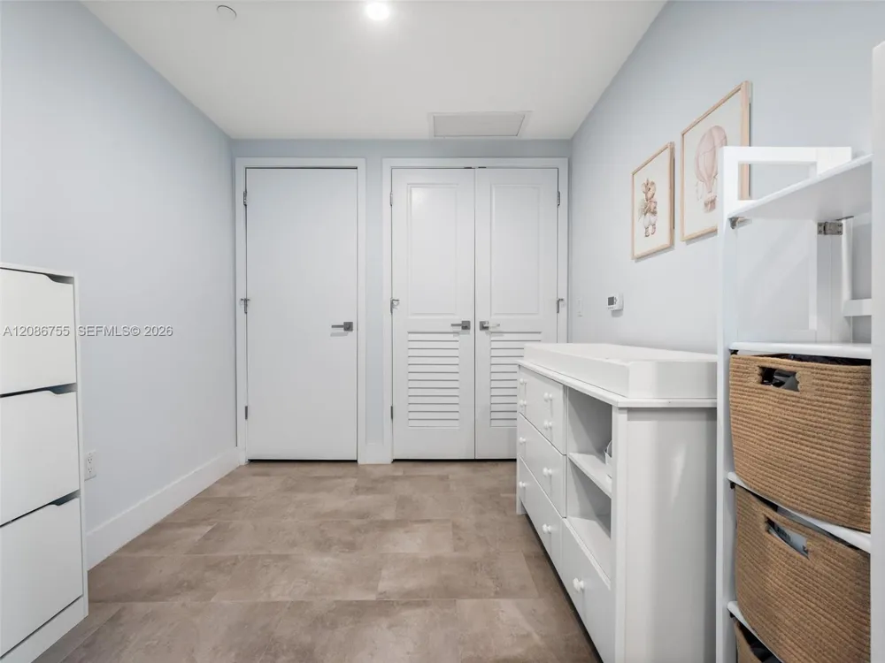 1080 Brickell Ave #1403 Miami, FL 33131