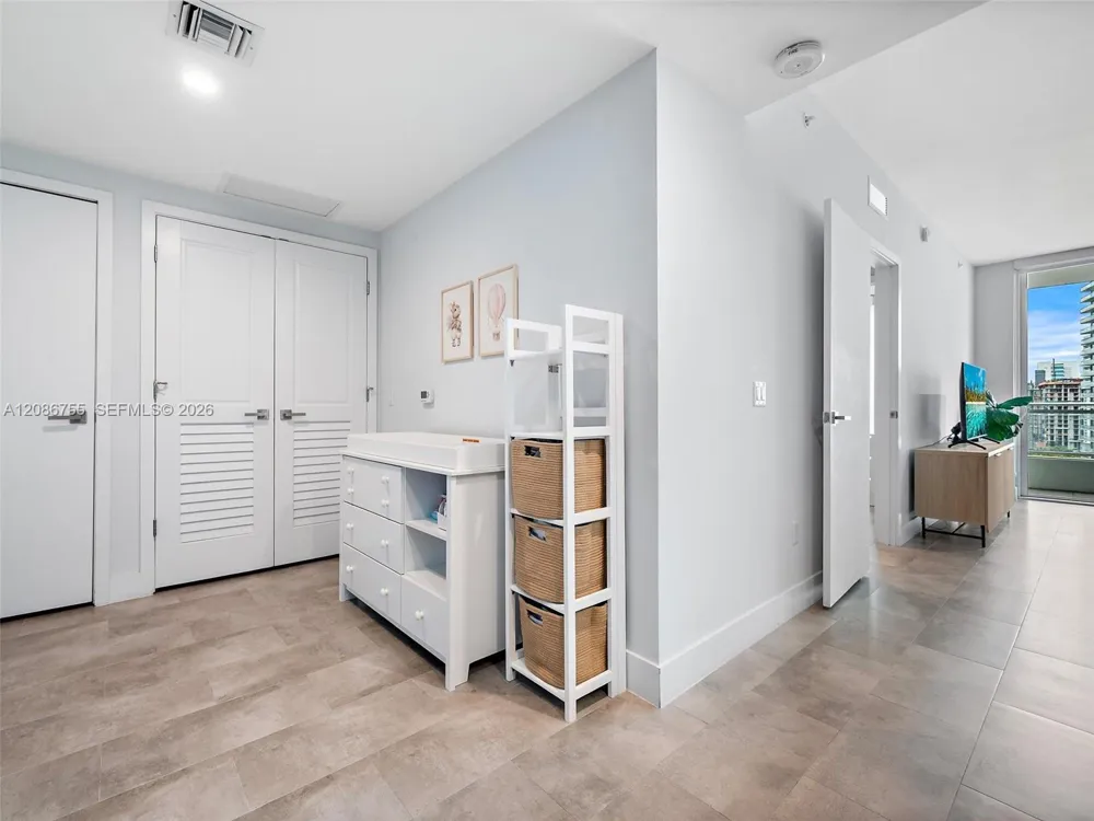 1080 Brickell Ave #1403 Miami, FL 33131