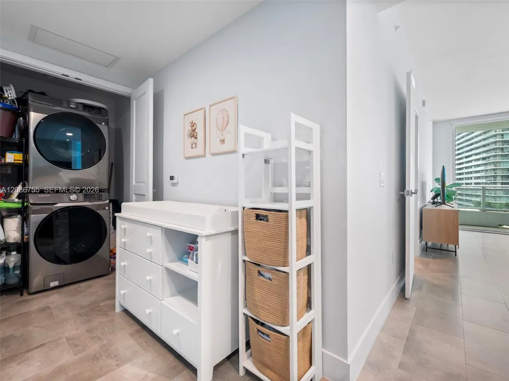 1080 Brickell Ave #1403 Miami, FL 33131
