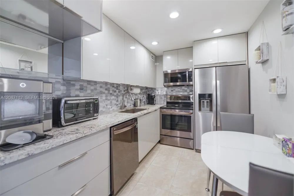 1950 S Ocean Dr #20D Hallandale Beach, FL 33009