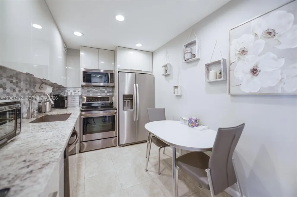 1950 S Ocean Dr #20D Hallandale Beach, FL 33009