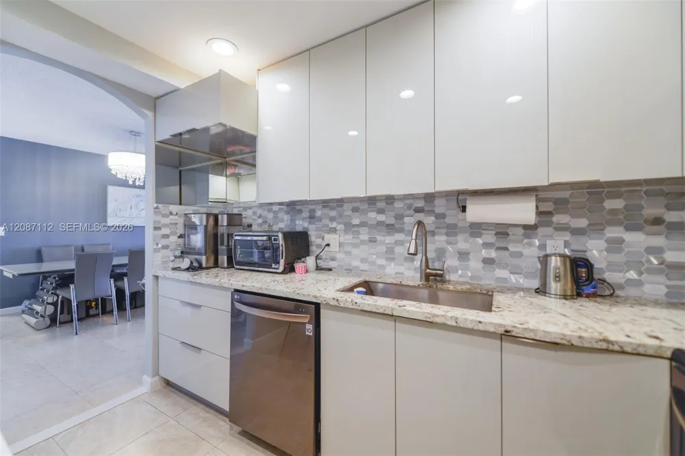 1950 S Ocean Dr #20D Hallandale Beach, FL 33009