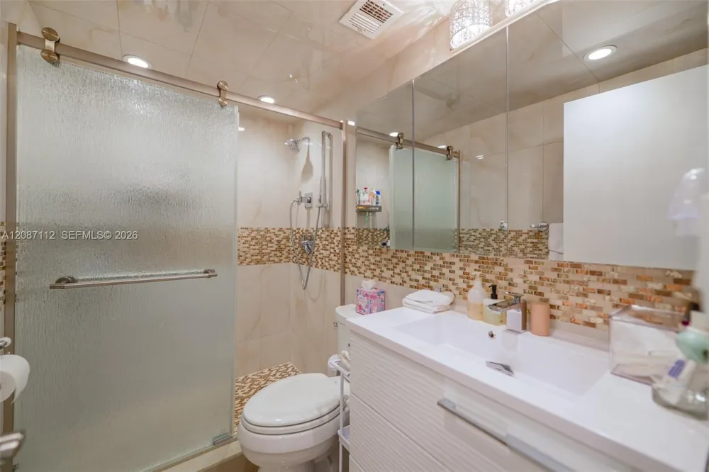 1950 S Ocean Dr #20D Hallandale Beach, FL 33009