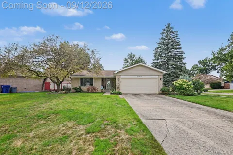 43875 Somerset Square