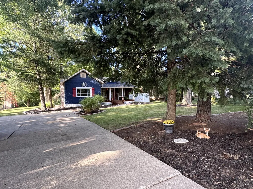 29164 Terrence Street Livonia City, MI 48154