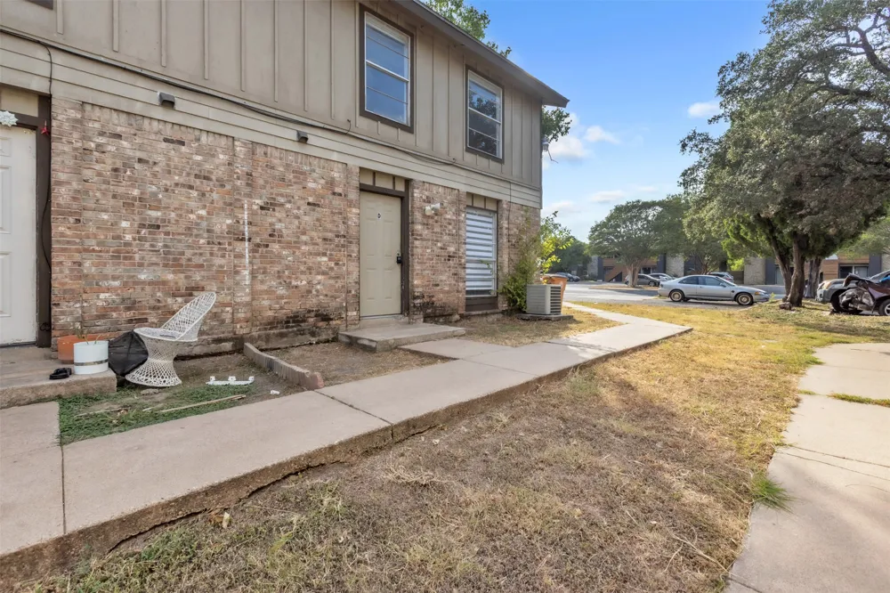 5805 Cougar Drive #A Austin, TX 78745