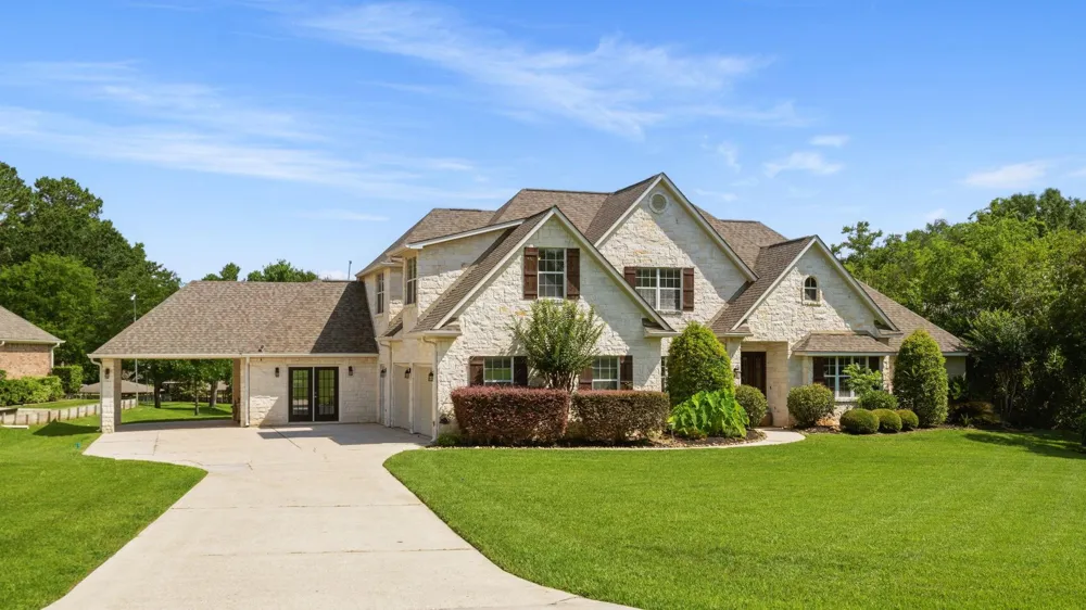 13907 Jbk Memorial Drive Willis, TX 77318