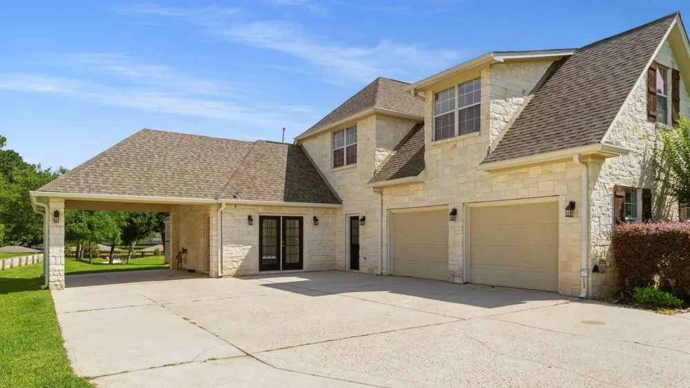 13907 Jbk Memorial Drive Willis, TX 77318