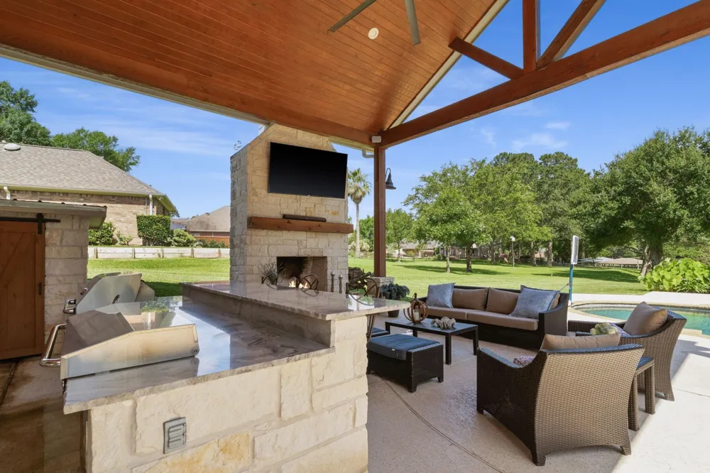 13907 Jbk Memorial Drive Willis, TX 77318