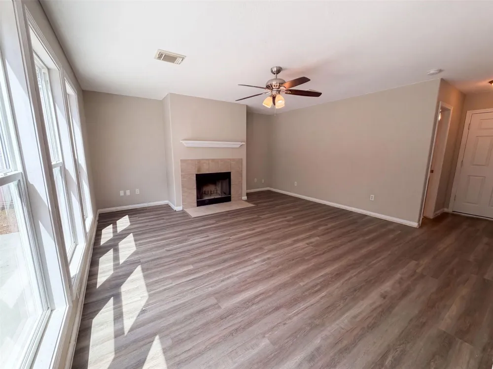 12159 Hawthorne Drive Montgomery, TX 77356