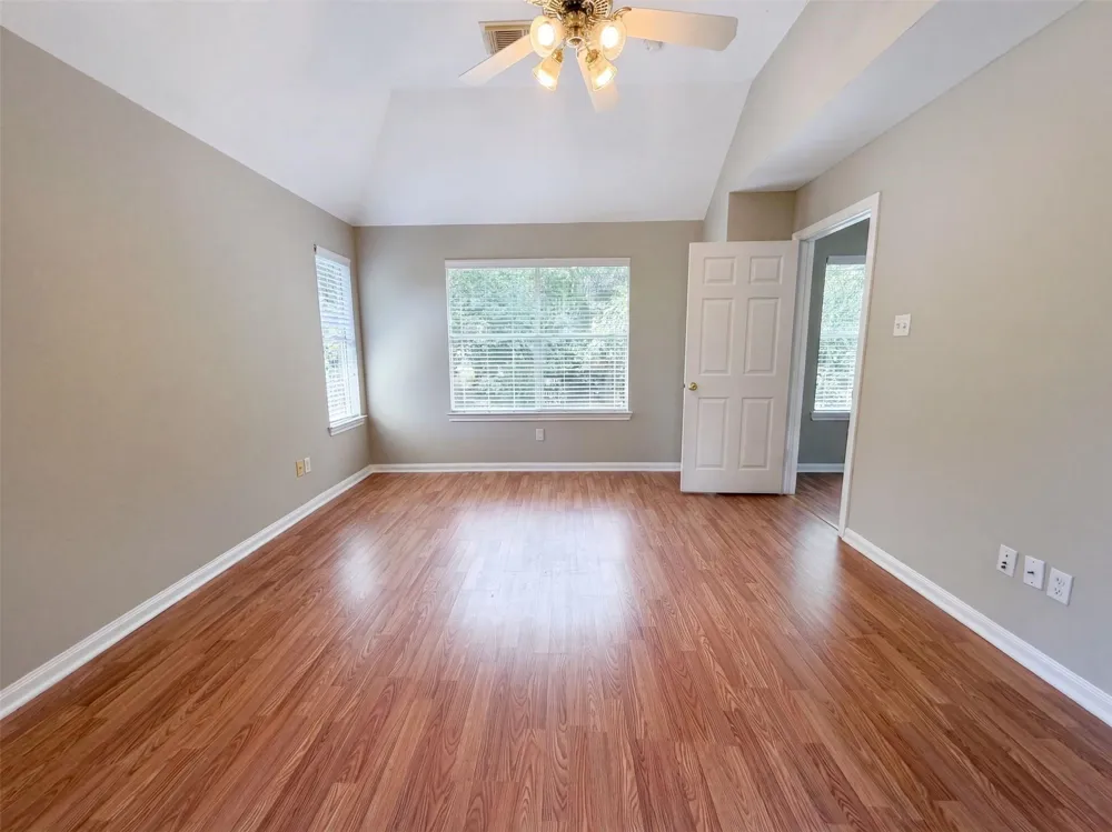 12159 Hawthorne Drive Montgomery, TX 77356