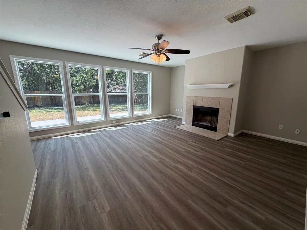 12159 Hawthorne Drive Montgomery, TX 77356