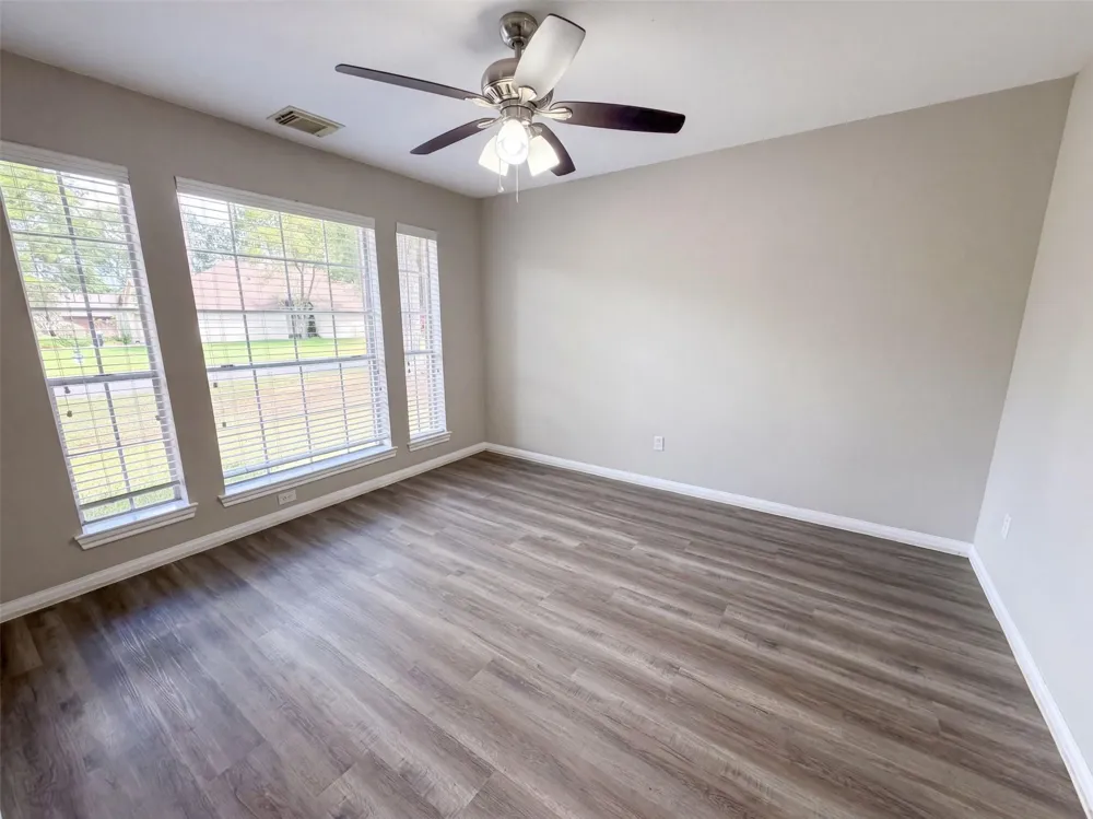 12159 Hawthorne Drive Montgomery, TX 77356