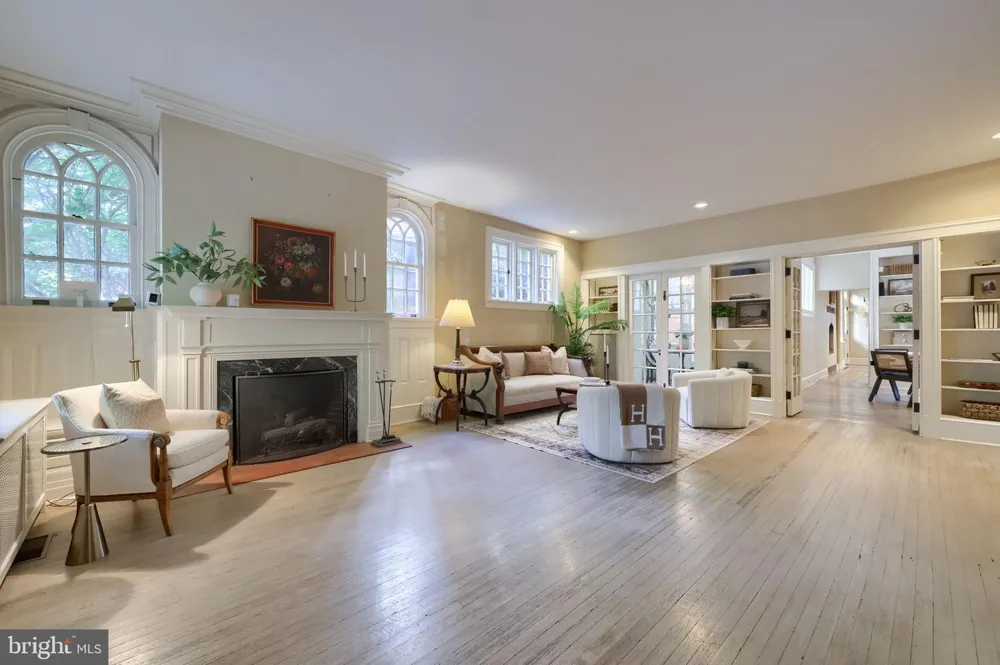 340 E ORANGE STREET Lancaster, PA 17602