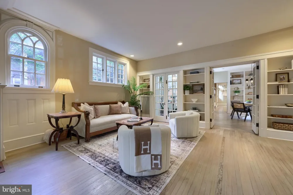 340 E ORANGE STREET Lancaster, PA 17602