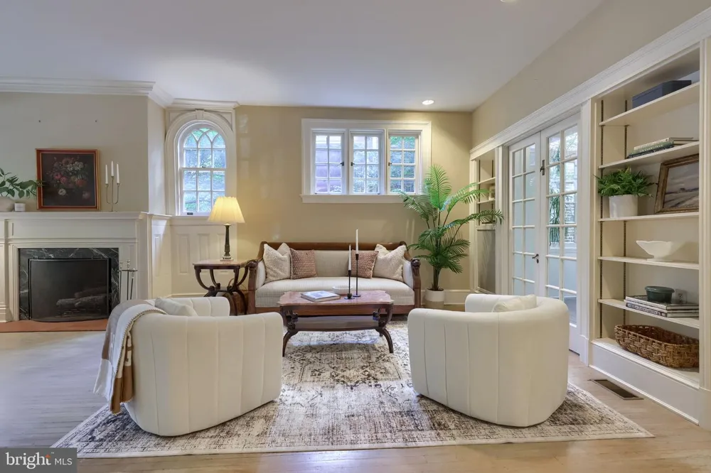 340 E ORANGE STREET Lancaster, PA 17602